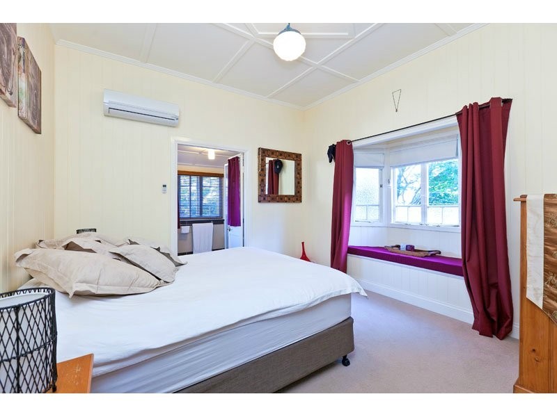 75 Main Road, Wellington Point QLD 4160