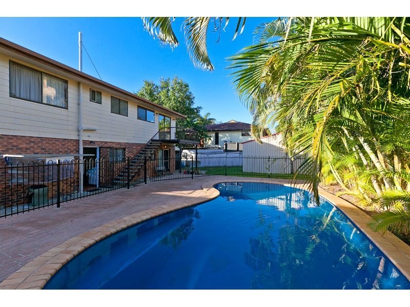 7 Raymond Street, Birkdale QLD 4159