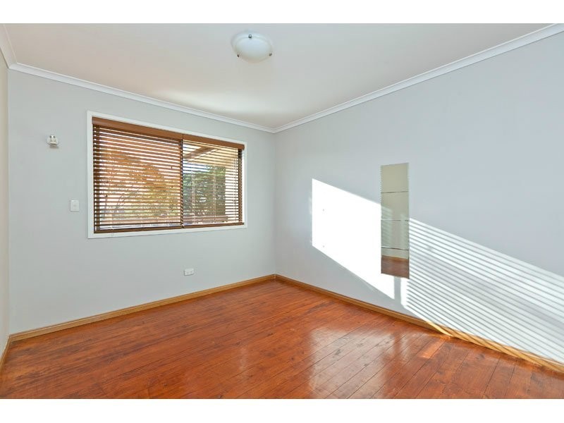 7 Raymond Street, Birkdale QLD 4159