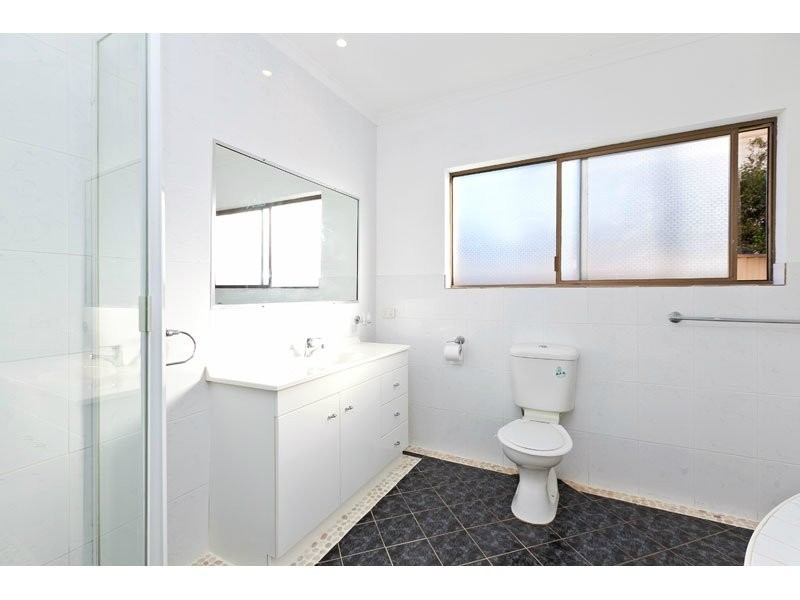 7 Raymond Street, Birkdale QLD 4159