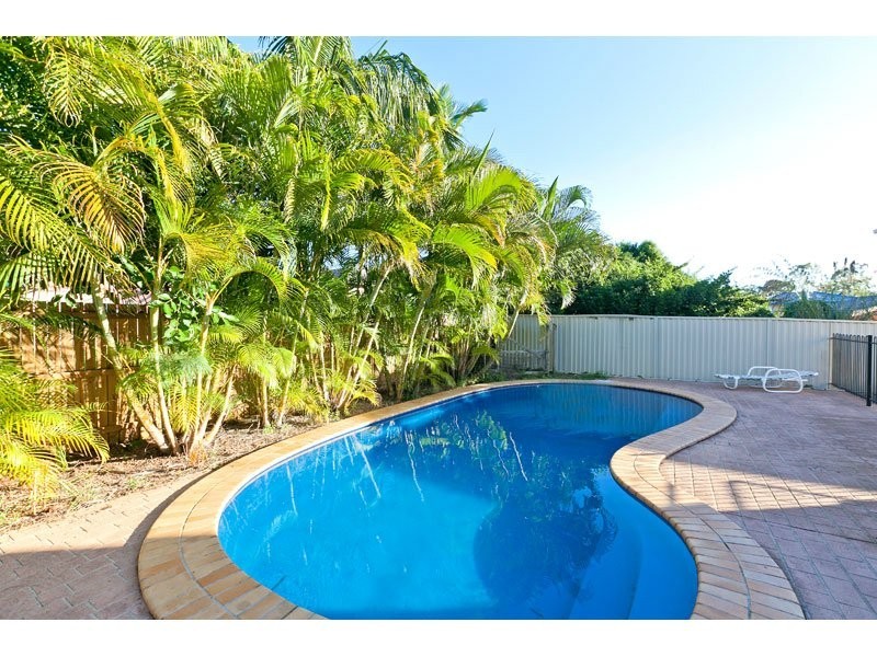 7 Raymond Street, Birkdale QLD 4159