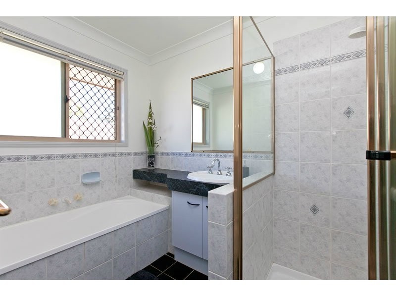 14 Montrose Pl, Redland Bay QLD 4165