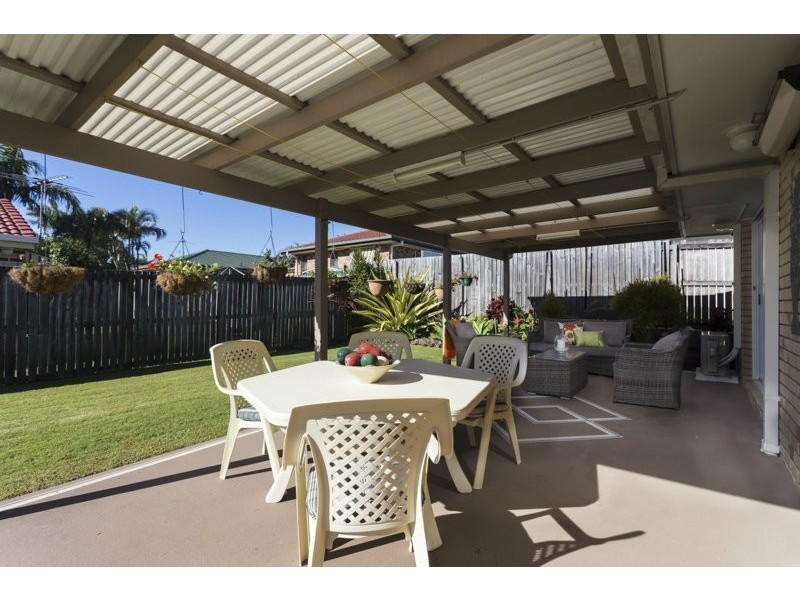 2 Pecan Court, Birkdale QLD 4159