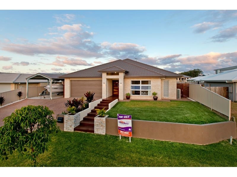 22 Magnetic Place, Redland Bay QLD 4165