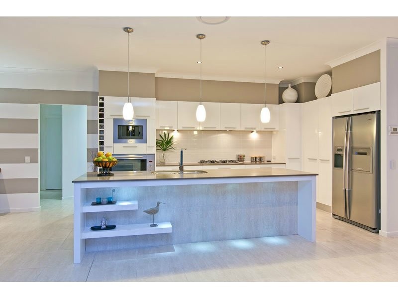 22 Magnetic Place, Redland Bay QLD 4165