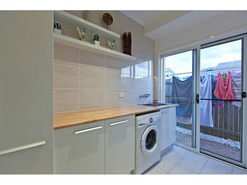 22 Magnetic Place, Redland Bay QLD 4165