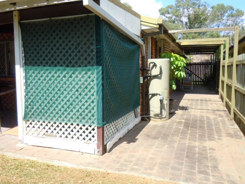 99 Railway Parade, Thorneside QLD 4158