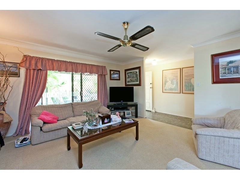 21 Bayford St, Birkdale QLD 4159