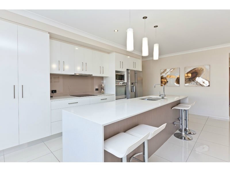 10 Sapium Road, Redland Bay QLD 4165