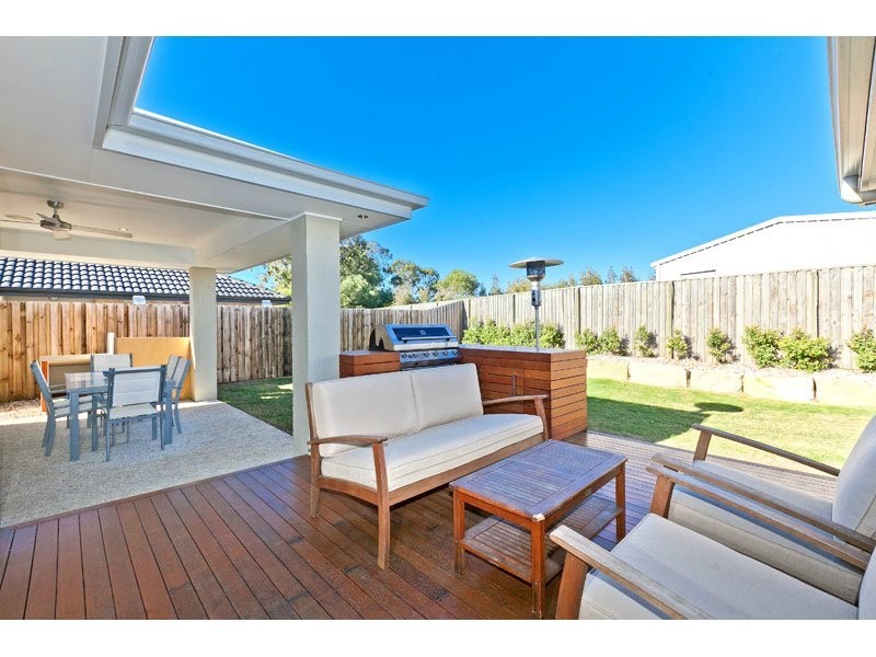 10 Sapium Road, Redland Bay QLD 4165
