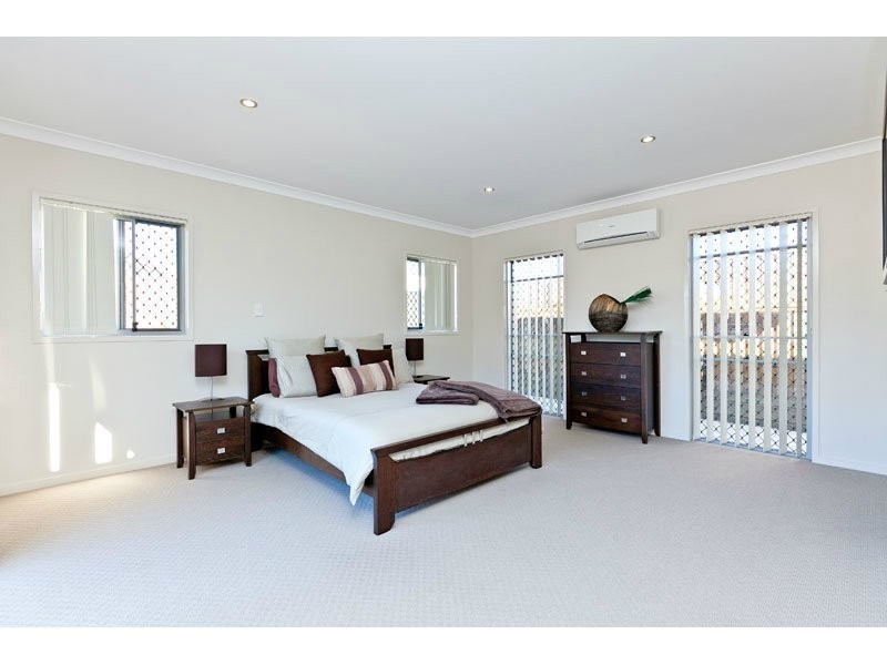 10 Sapium Road, Redland Bay QLD 4165
