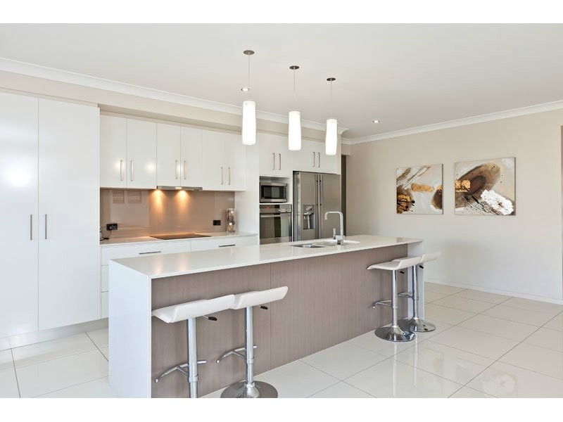 10 Sapium Road, Redland Bay QLD 4165
