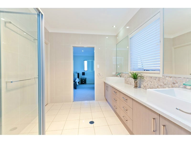 10 Sapium Road, Redland Bay QLD 4165