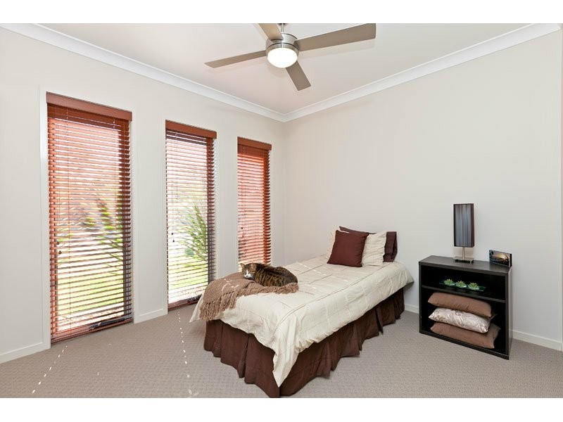10 Sapium Road, Redland Bay QLD 4165