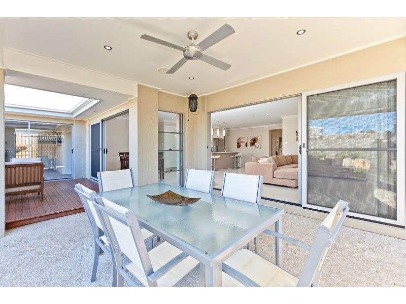 10 Sapium Road, Redland Bay QLD 4165