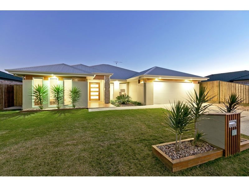10 Sapium Road, Redland Bay QLD 4165