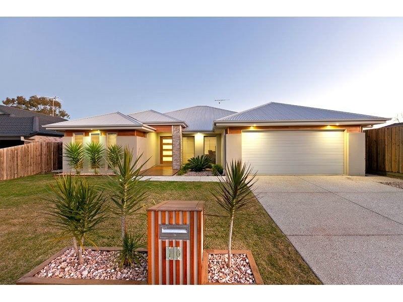 10 Sapium Road, Redland Bay QLD 4165
