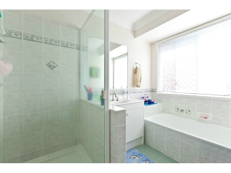 4 Moonlight Place, Capalaba QLD 4157