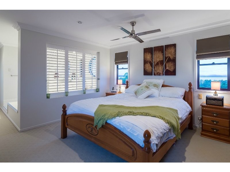 111 School Of Arts Road, Redland Bay QLD 4165