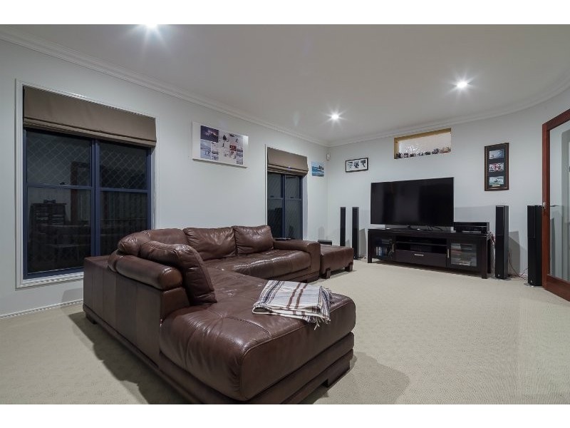 111 School Of Arts Road, Redland Bay QLD 4165