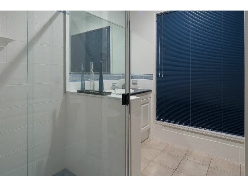 111 School Of Arts Road, Redland Bay QLD 4165