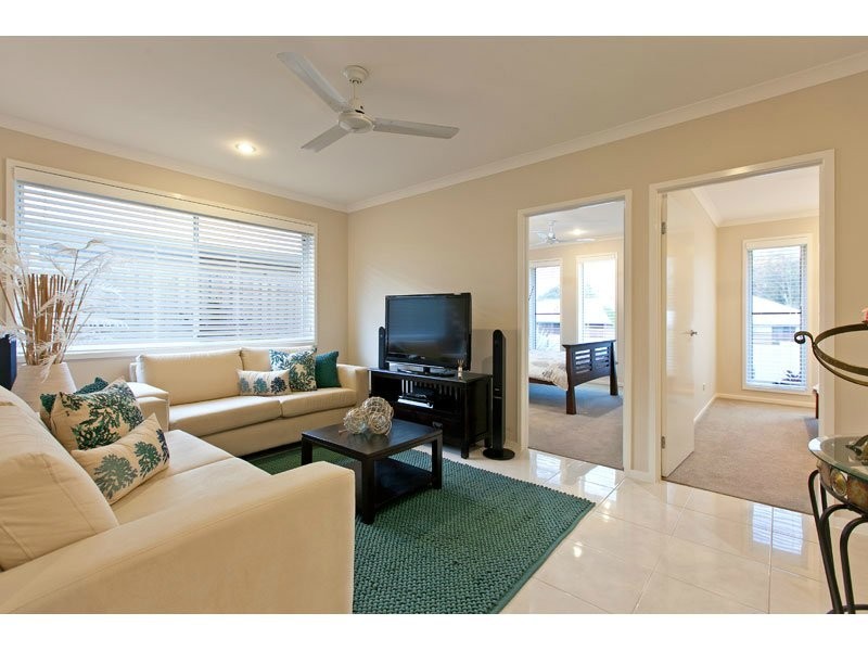 3 Pyrus Place, Redland Bay QLD 4165