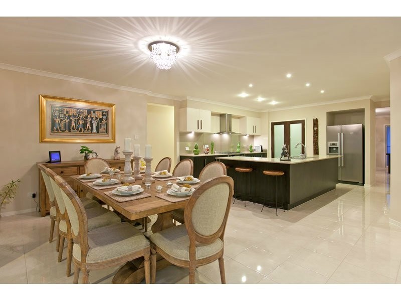 3 Pyrus Place, Redland Bay QLD 4165