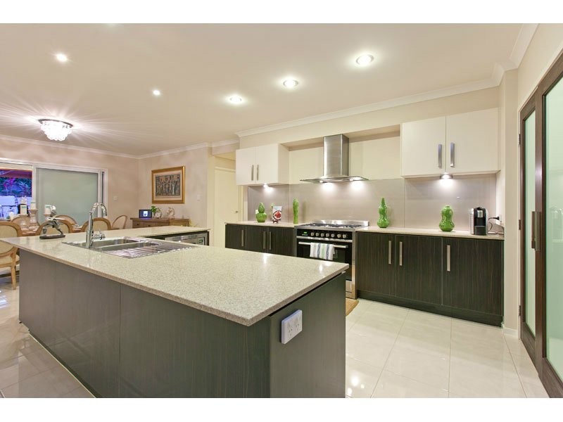3 Pyrus Place, Redland Bay QLD 4165