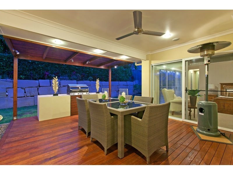 3 Pyrus Place, Redland Bay QLD 4165
