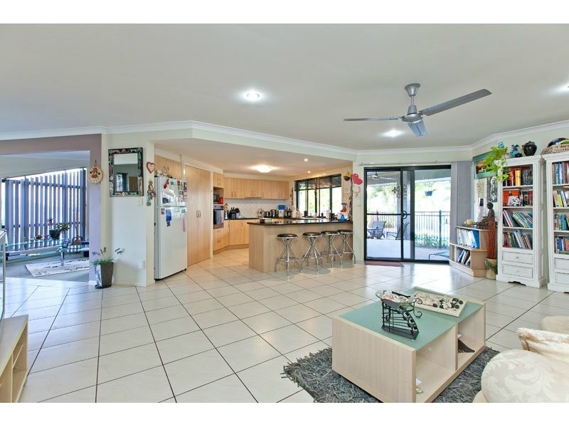 43 Attenborough Circuit, Redland Bay QLD 4165