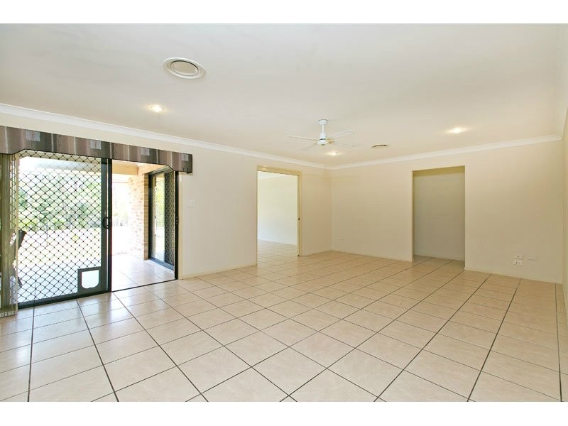 27 McConechy Dve, Victoria Point QLD 4165