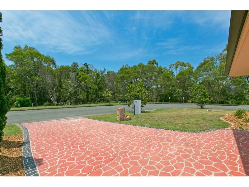 27 McConechy Dve, Victoria Point QLD 4165