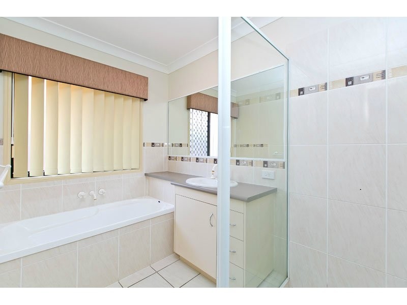 27 McConechy Dve, Victoria Point QLD 4165