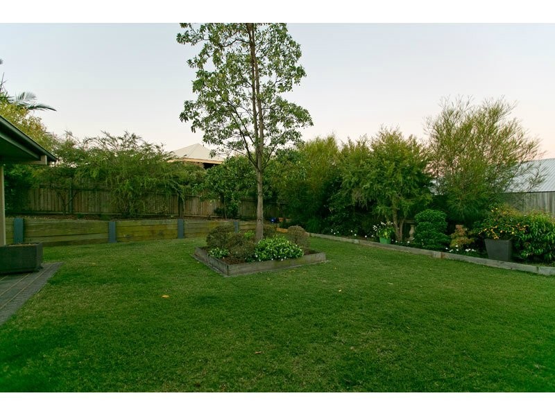 25 Cole St, Redland Bay QLD 4165