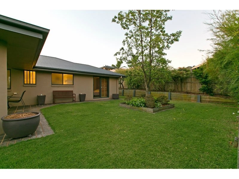 25 Cole St, Redland Bay QLD 4165