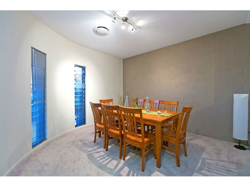 25 Cole St, Redland Bay QLD 4165