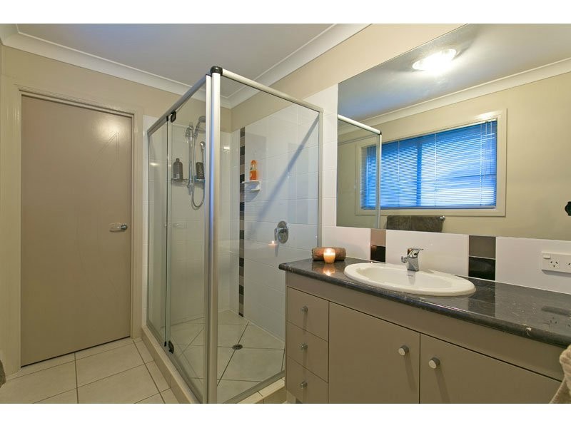 25 Cole St, Redland Bay QLD 4165