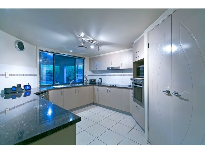 25 Cole St, Redland Bay QLD 4165