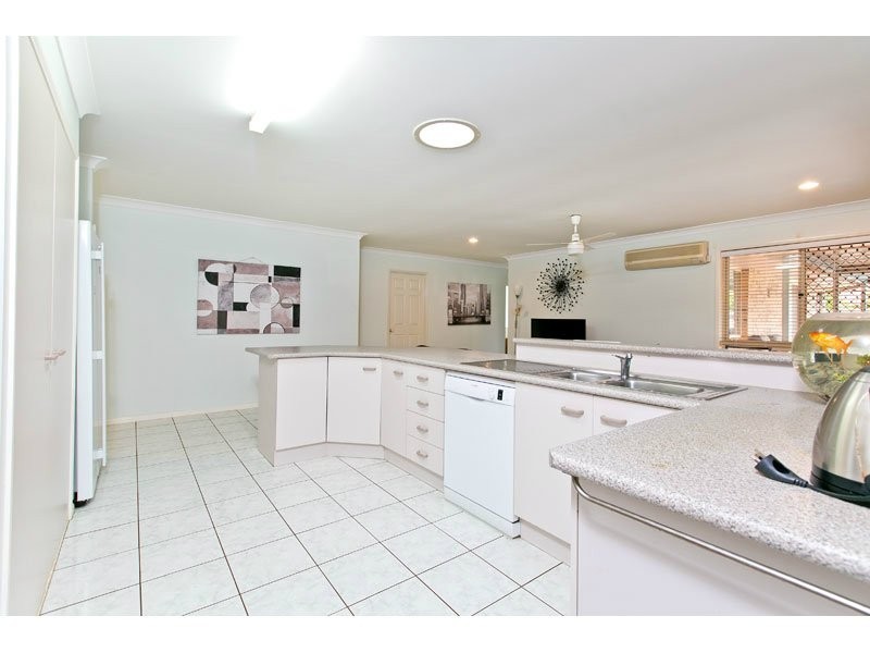 44 Seagull St, Victoria Point QLD 4165