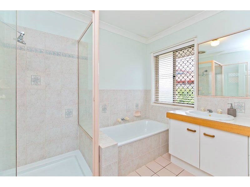 44 Seagull St, Victoria Point QLD 4165