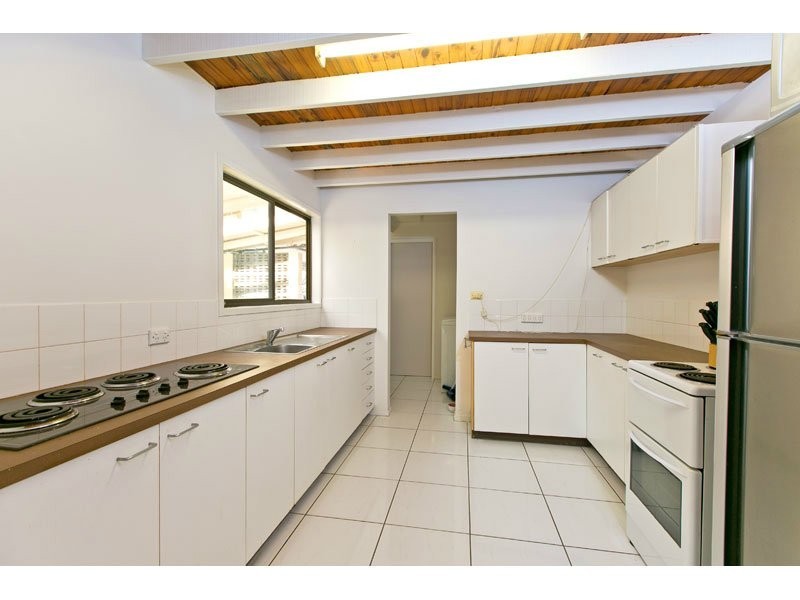 17 Lake View Drive, Thornlands QLD 4164