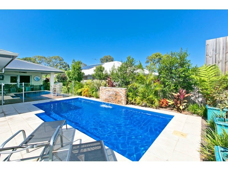 9 Pyrus Place, Redland Bay QLD 4165