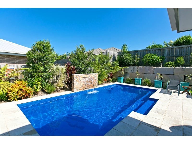 9 Pyrus Place, Redland Bay QLD 4165