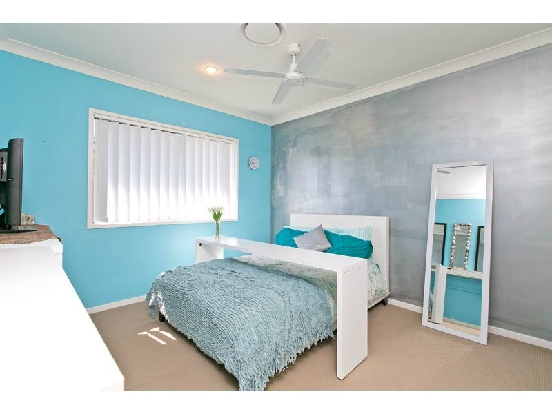 9 Pyrus Place, Redland Bay QLD 4165