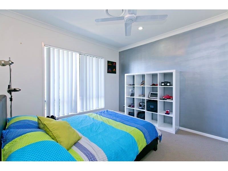 9 Pyrus Place, Redland Bay QLD 4165