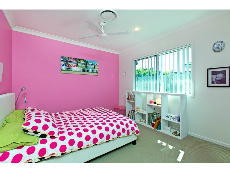 9 Pyrus Place, Redland Bay QLD 4165
