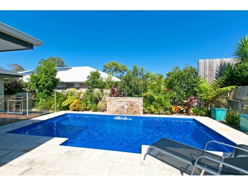 9 Pyrus Place, Redland Bay QLD 4165