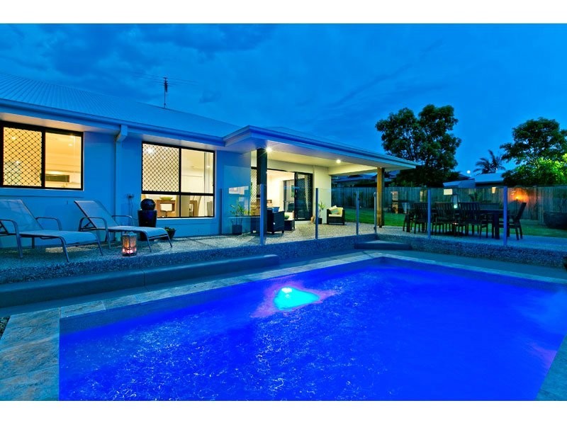 10 Cole Street, Redland Bay QLD 4165