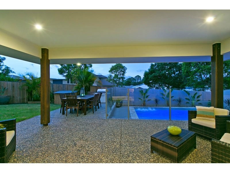 10 Cole Street, Redland Bay QLD 4165