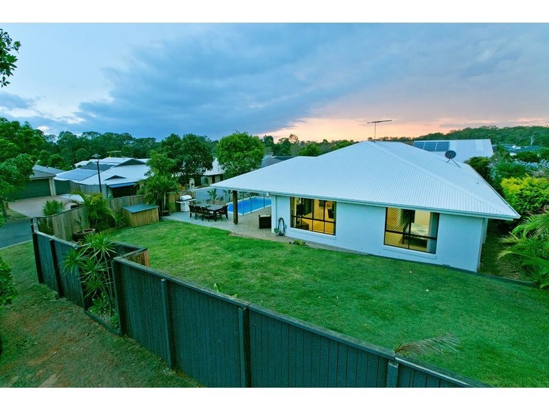 10 Cole Street, Redland Bay QLD 4165